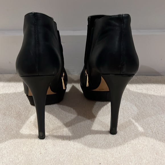 Vince Camuto- Black Gold Leather Dira Ankle Bootie Platform Stiletto - Picture 5 of 8